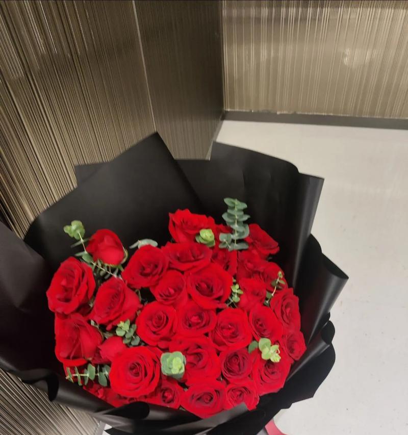 情人节马路上扔花是什么意思？情人节扔花的寓意是什么？